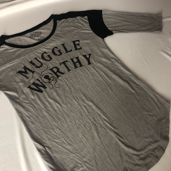 Harry Potter Bundle; 2 Medium Tops & a Scarf - Picture 5 of 5